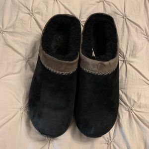 Black suede Merrell Clogs